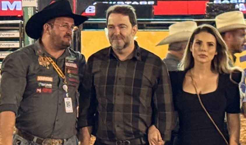 Alex Redano destina recursos para a Expoari e reforça compromisso com o fortalecimento da cultura e do agronegócio