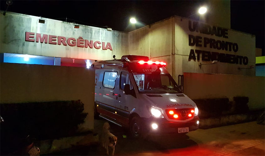 Dupla ataca homem a pauladas por não ter devolvido enxada emprestada