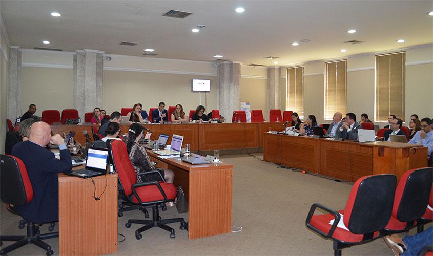 Elton Assis apresenta Relatório de Gestão à advocacia de Rondônia