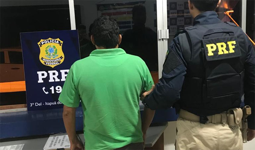 No interior de Rondônia, PRF prende dois foragidos da Justiça