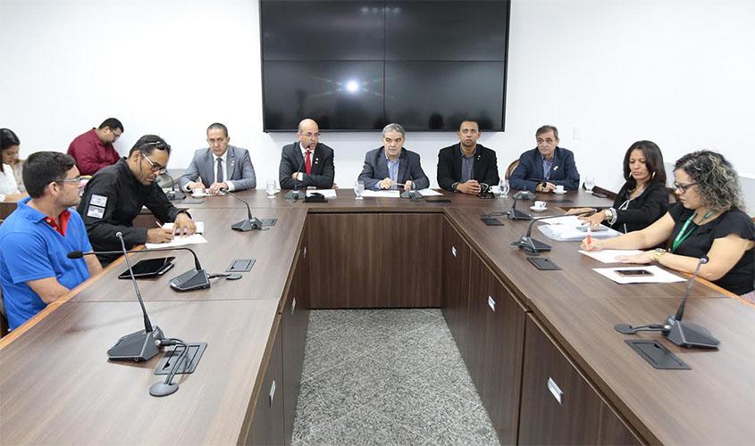 Agentes penitenciários perseguidos por denunciar falha nas tornozeleiras 