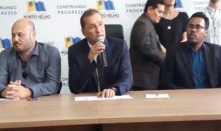 Durante entrevista sobre Operação Carrossel, Hildon recusa-se a falar sobre Léo Moraes