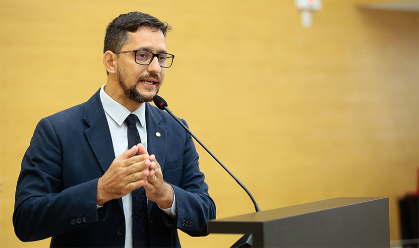 Anderson Pereira questiona SESDEC sobre possível remanejamento de base da PM em São Carlos