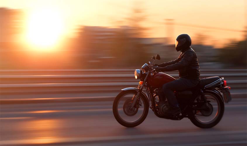 Nova 364 reforça importância da pilotagem segura para motociclistas