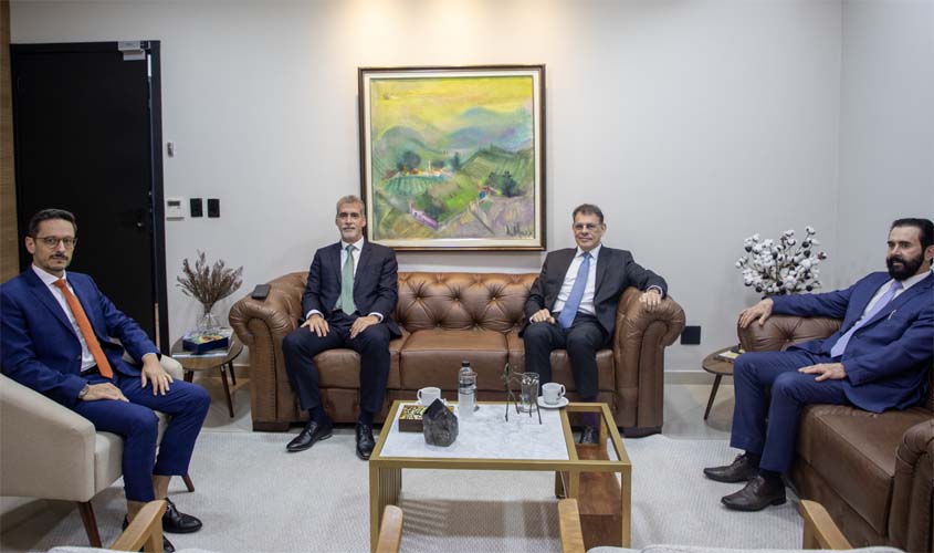 Presidente do TJRO recebe ministro do STJ em visita institucional