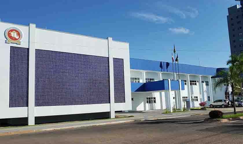 MP obtém no Tribunal do Júri condenação de integrantes de facção criminosa e terceiro por crimes praticados em ataque sangrento