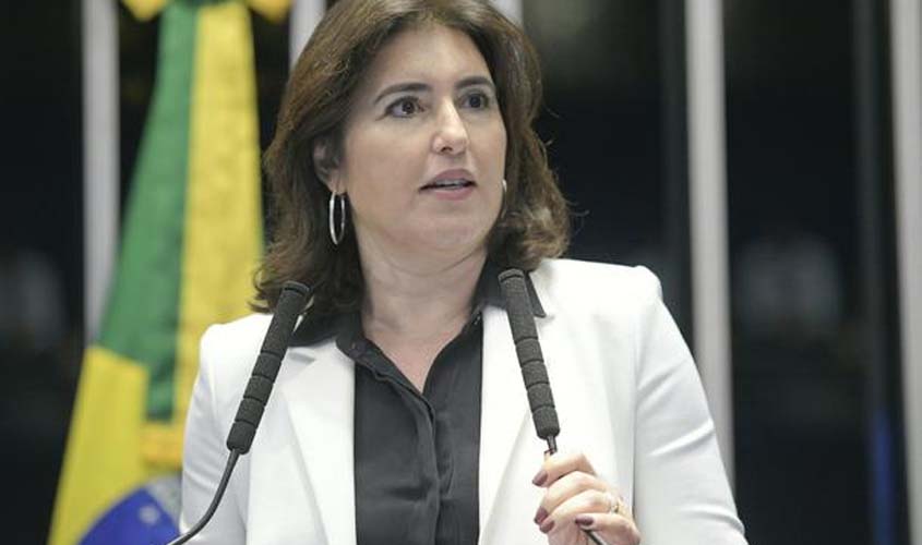 'Cuspida na cara das brasileiras', diz senadora após Judiciário absolver acusado de estuprar a blogueira Mariana Ferrer