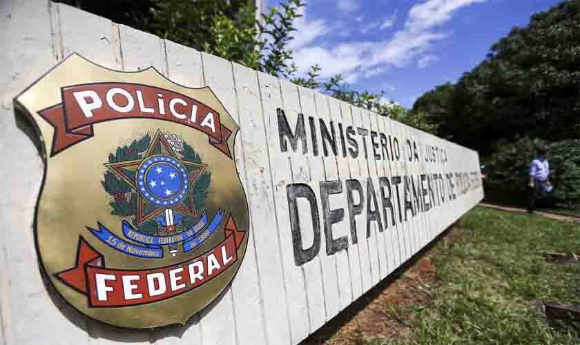 Polícia Federal combate pornografia infantil