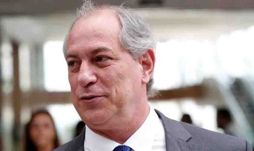 Ciro suspende sua candidatura presidencial após votos do PDT pela PEC da reeleição de Bolsonaro