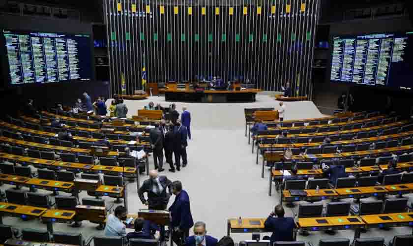 Câmara aprova texto-base da PEC dos Precatórios