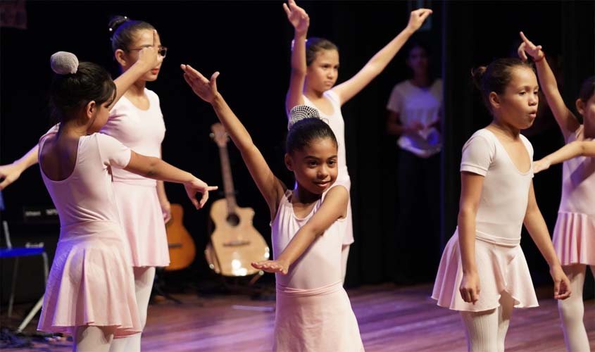 Recital do Som na Leste reúne famílias e emociona