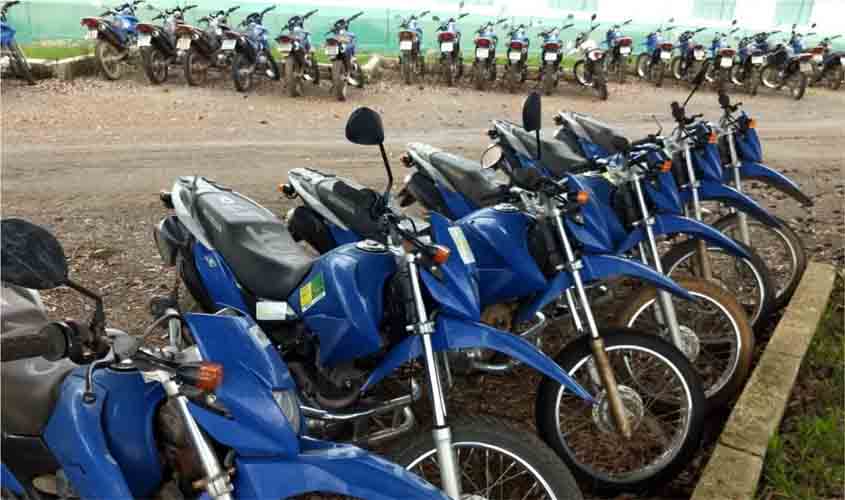 Governo de Rondônia realiza leilão de veículos, móveis e equipamentos da Emater no dia 8