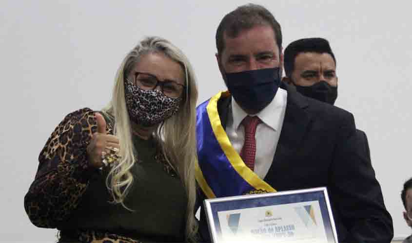 Empossada para o primeiro mandato, Márcia Socorristas animais afirma que Porto Velho tem pressa e trabalho e trabalho já começou