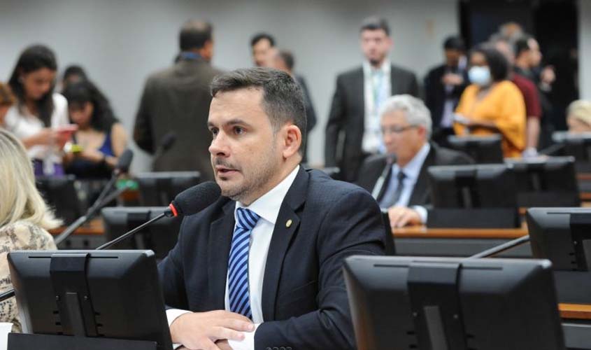 Proposta isenta os policiais militares do pagamento de despesas judiciais 