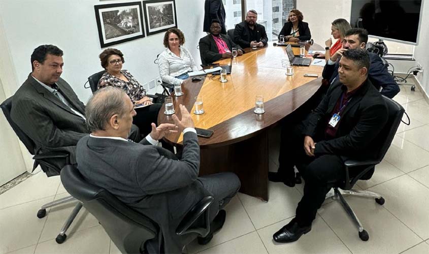 Presidente do TJRO recebe visita de representantes do Sindicato dos servidores