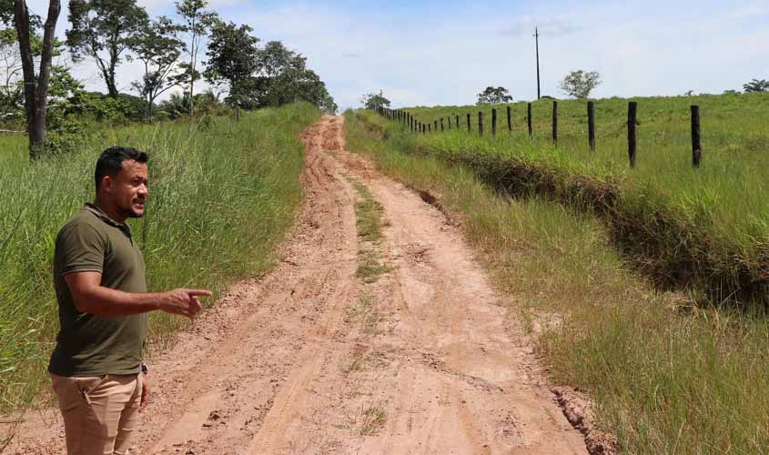 Transporte Escolar: França Silva da Rádio fiscaliza condições de estradas da zona rural de Vilhena