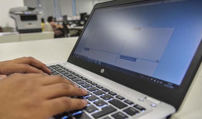 MEC capacita professores para alfabetizar alunos com deficiências