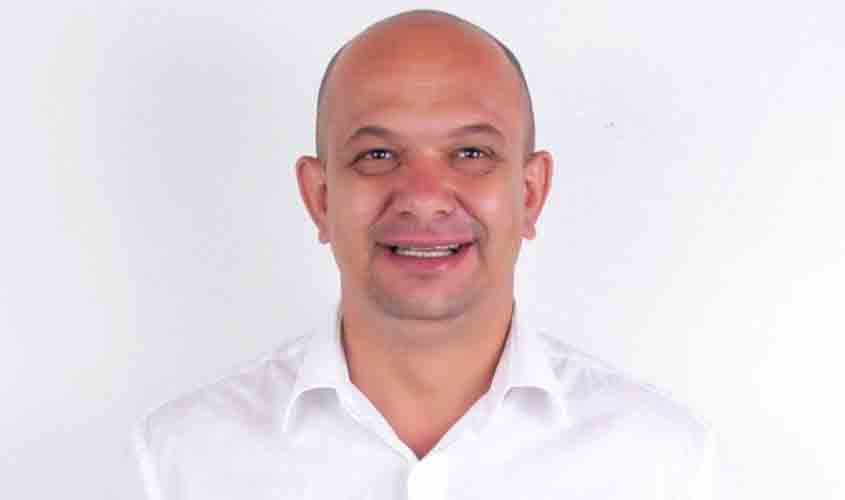 Médico veterinário que revelou escândalo e foi demitido ganha na justiça o direito de reassumir cargo