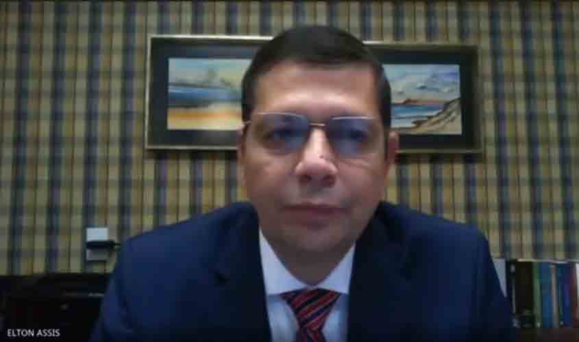 Elton Assis homenageia desembargador Eurico Montenegro Júnior em sessão do TJRO