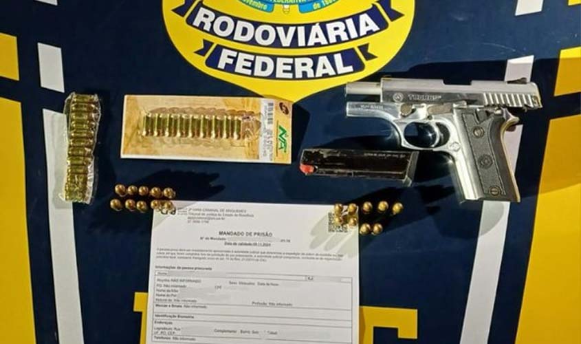 Em Porto Velho/RO, PRF apreende uma arma de fogo com homem foragido da justiça