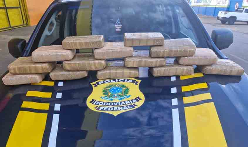 Em Porto Velho/RO, PRF prende passageira de táxi transportando drogas