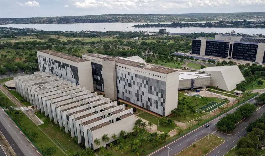 STJ abre sindicância contra ministro por importunação sexual