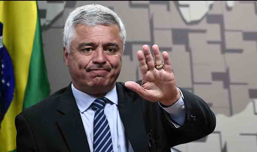 Internado com Covid-19, senador Major Olímpio é intubado em UTI