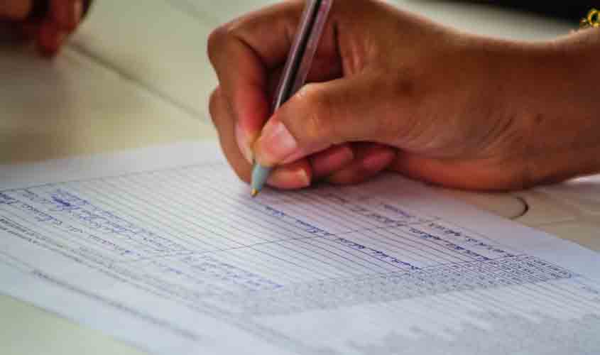 Pessoas que circulam em vias públicas durante o período de isolamento devem apresentar declaração às autoridades de Rondônia