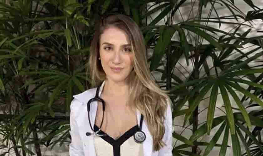 Após áudio sobre ucranianas, namorada de Mamãe Falei termina relação