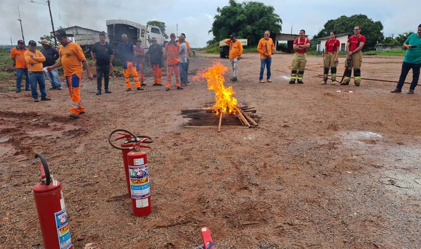 Servidores do DER recebem capacitação para utilização de extintores de incêndios
