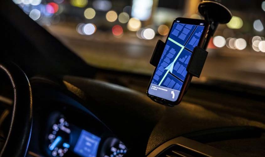 Câmara discute propostas para regulamentar o trabalho de motoristas de aplicativos