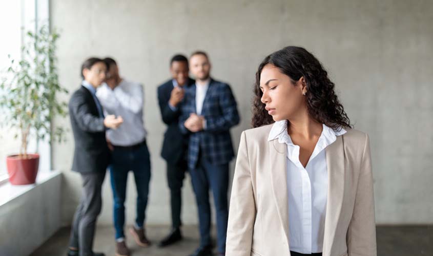 Assédio sexual pode ocorrer mesmo com piada única no trabalho