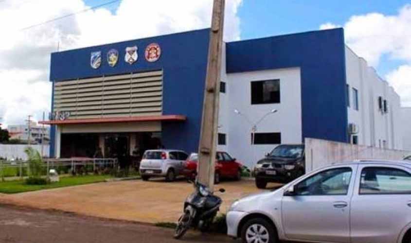 Homem que usava casa popular invadida para guardar objetos furtados pelo filho adolescente é preso em Vilhena
