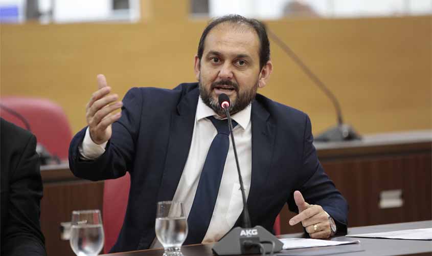 Presidente Laerte Gomes indica recuperação de trecho da RO-473, em Urupá