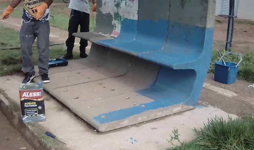 Prefeitura inicia revitalização dos abrigos nas paradas de ônibus