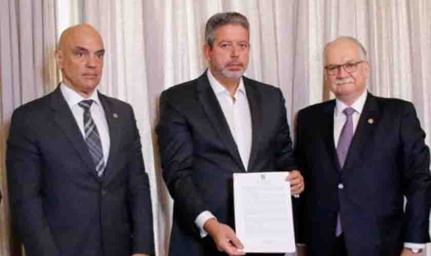 Câmara e TSE assinam compromisso de combater notícias falsas no período eleitoral 