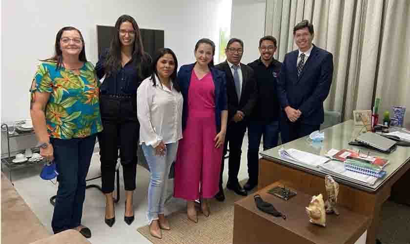 UNIFACIMED recebe Comissão da OAB Cacoal