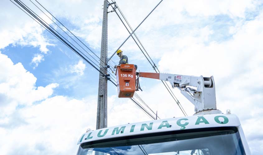 Prefeitura intensifica implantação de modernas luminárias no Espaço Alternativo de Porto Velho