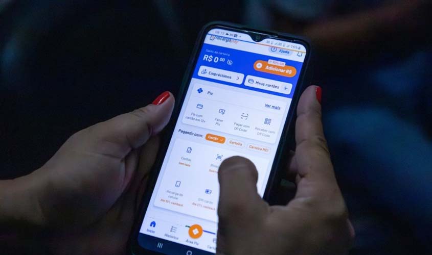 Aplicativos para celular auxiliam usuários do transporte coletivo em Porto Velho