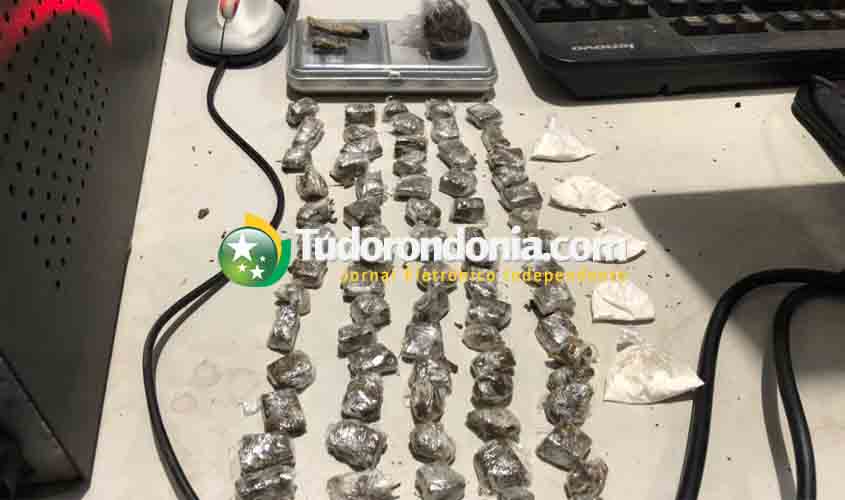 Força Tática prende quatro em boca de fumo e apreende maconha e pó na zona leste