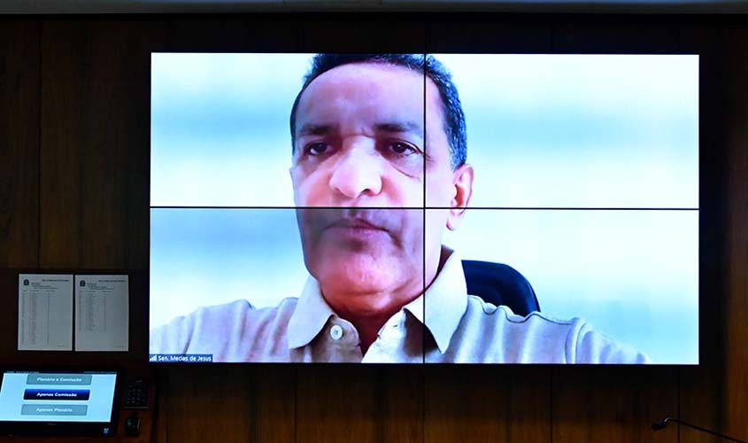 Avança texto que perdoa ou parcela multas de pequenos produtores com o Ibama  Fonte: Agência Senado