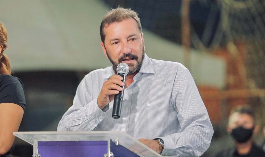 Prefeito sanciona Lei que concede recomposição salarial aos servidores da Câmara Municipal de Porto Velho 