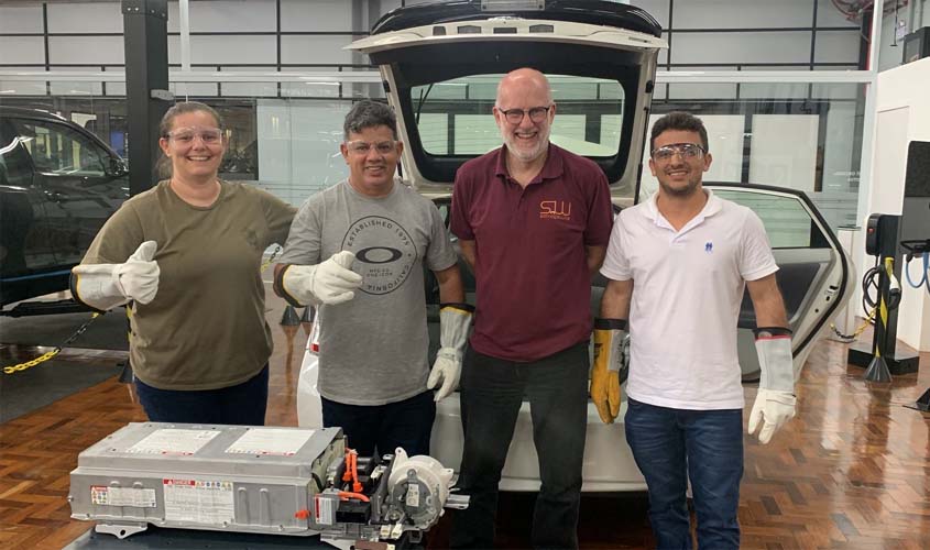 SENAI-RO inicia estruturação para capacitar profissionais na manutenção de veículos elétricos e híbridos