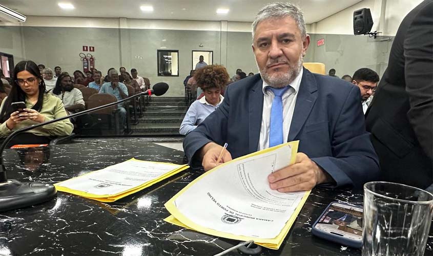 Everaldo Fogaça elogia operação tapa-buracos em Porto Velho