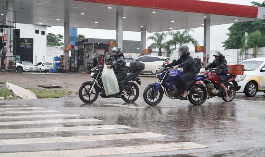 Obras de macrodrenagem buscam resolver problema histórico
