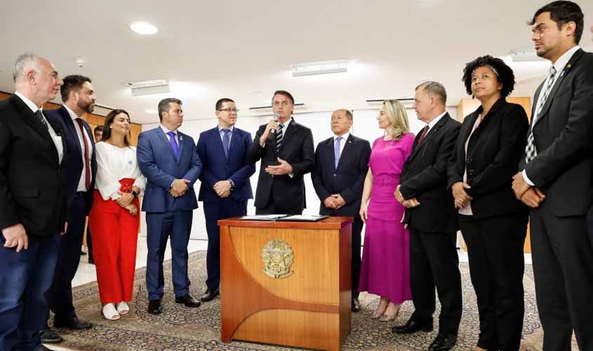 Decreto regulamenta transposição de mais de 15 mil servidores do ex-Território Federal de Rondônia para os quadros da União