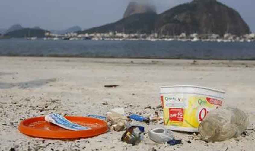 Dia Mundial do Meio Ambiente alerta para urgência do fim da poluição plástica