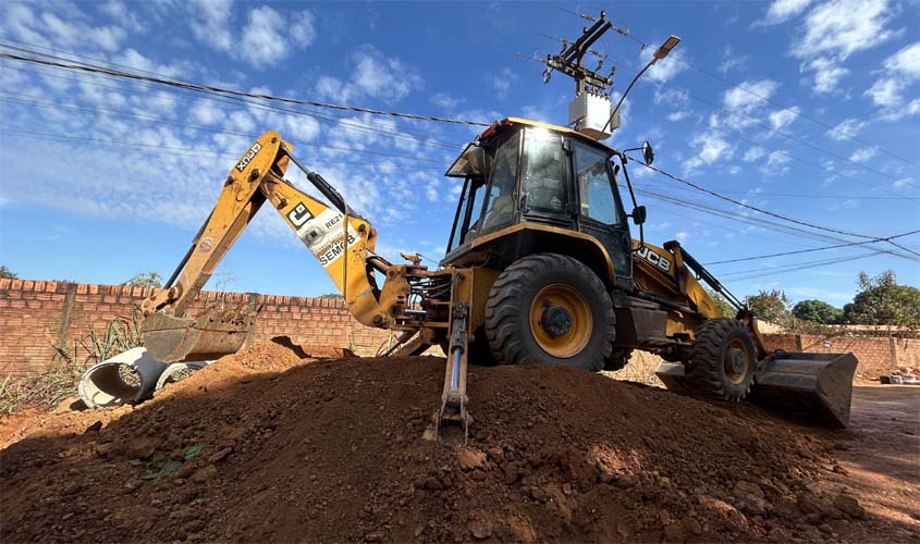 Limpeza urbana e drenagem avançam na cidade