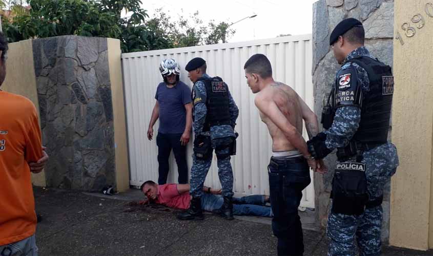 Dupla suspeita de assalto foge em alta velocidade e causa acidente em cruzamento