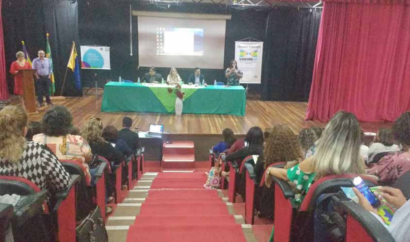 Secretário da Semed destaca avanços na rede municipal de Ensino durante Encontro da Undime